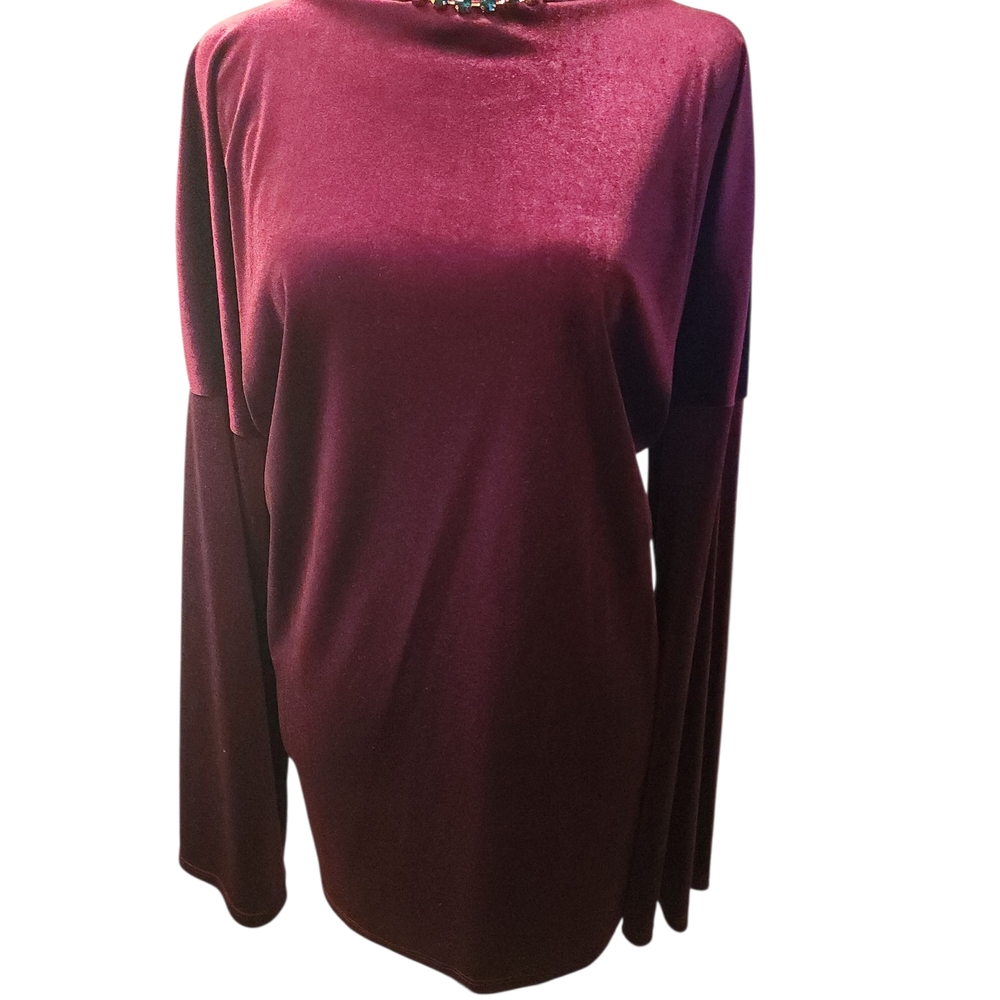 Elegant Velvet Women's Top With Matching Pants in Rich Burgundy
